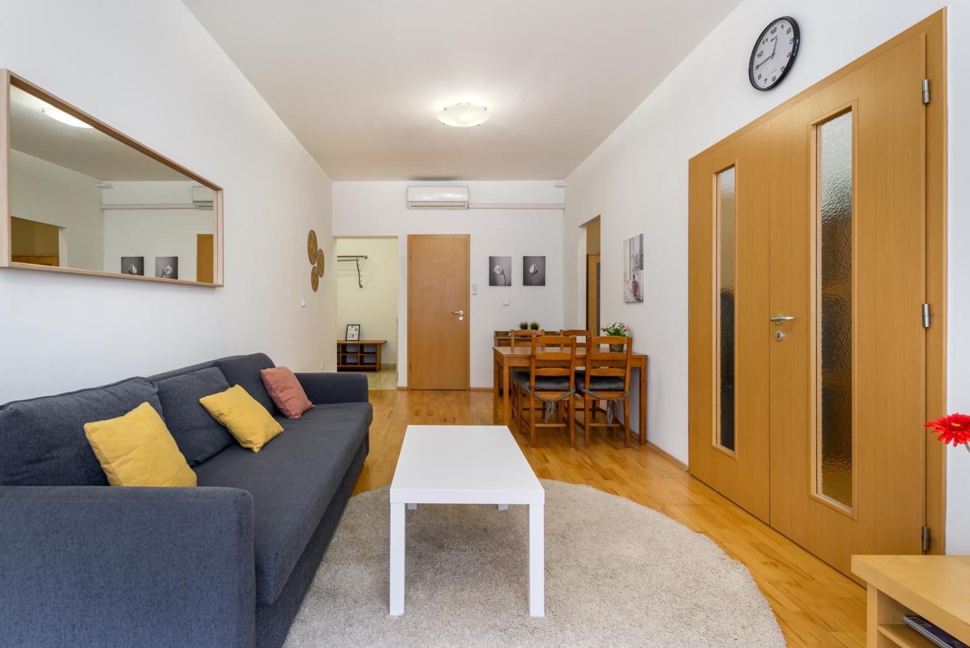 Basilica Apartment In Heart Of City Budapest Eksteriør bilde